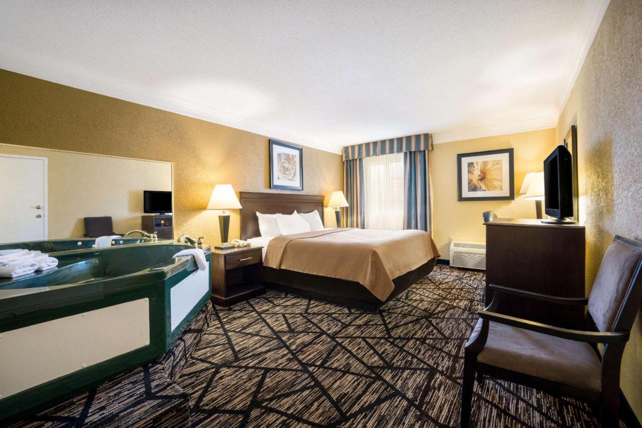 Hotel Quality And Fairgrounds - Syracuse Seneca Knolls